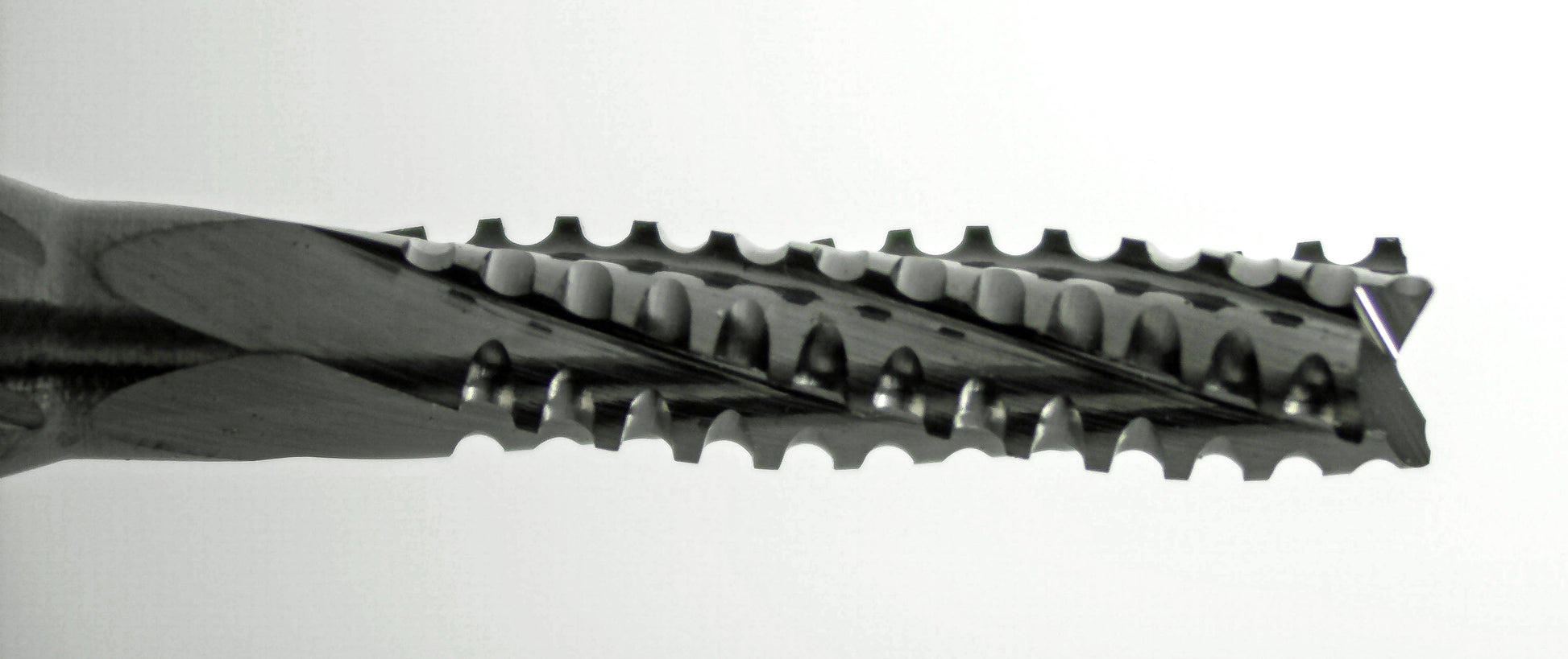 diamond-coated-router-chipbreaker-closeup.jpg
