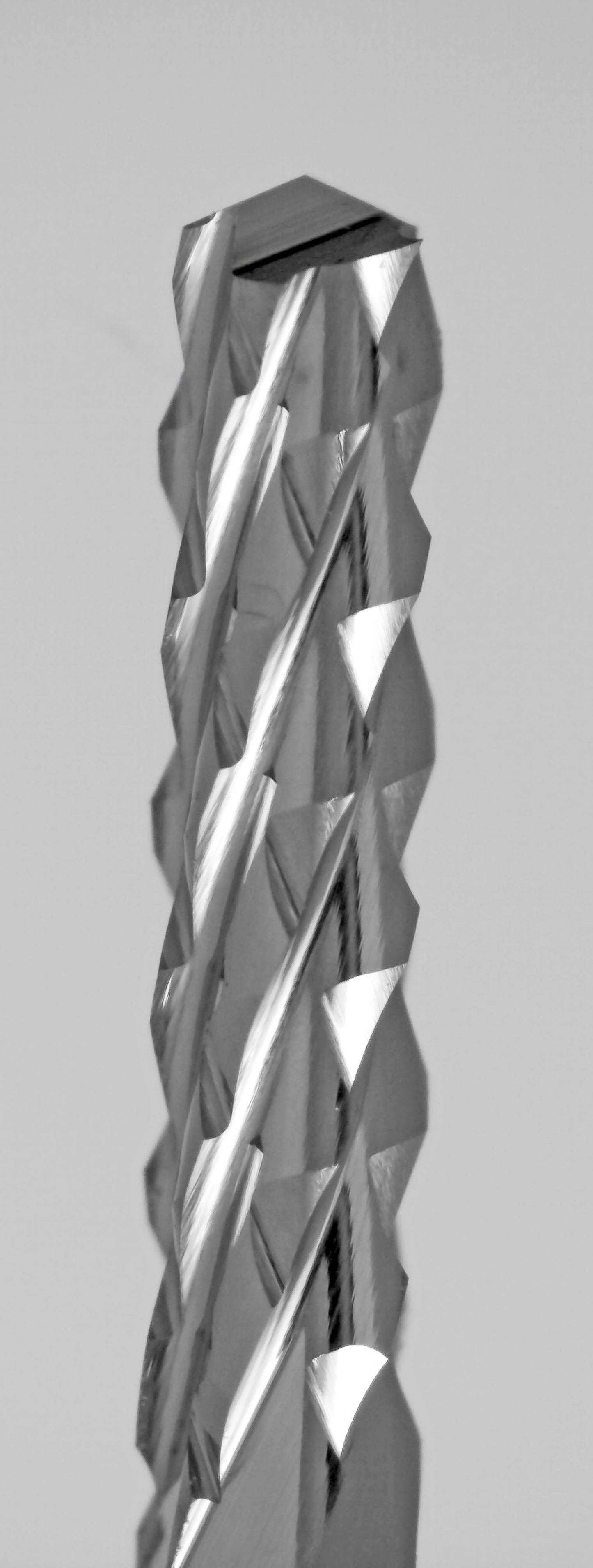 close-up of drill point tip on 0.050 inch diamond flute carbide router