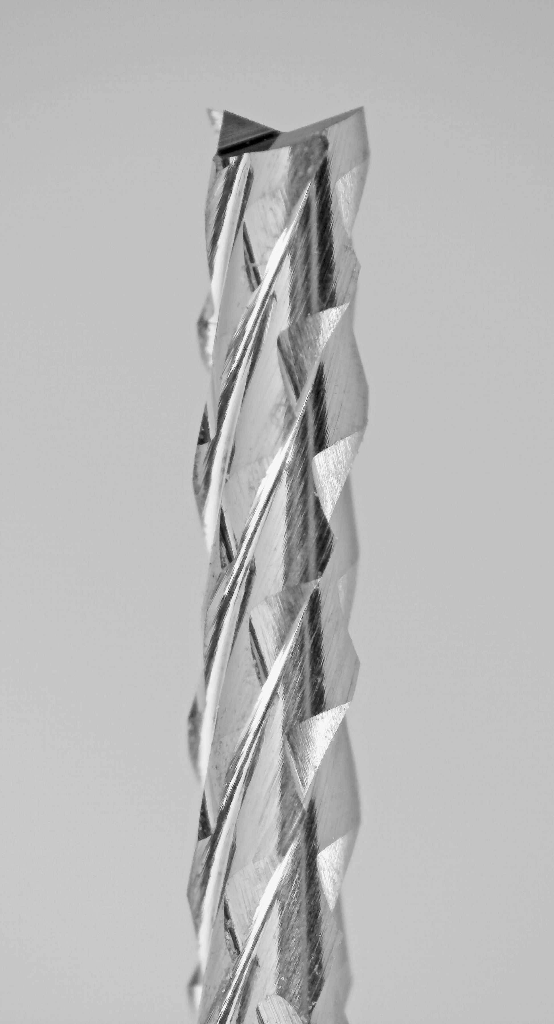 close-up of fish tail tip on 1.30mm diamond flute carbide router
