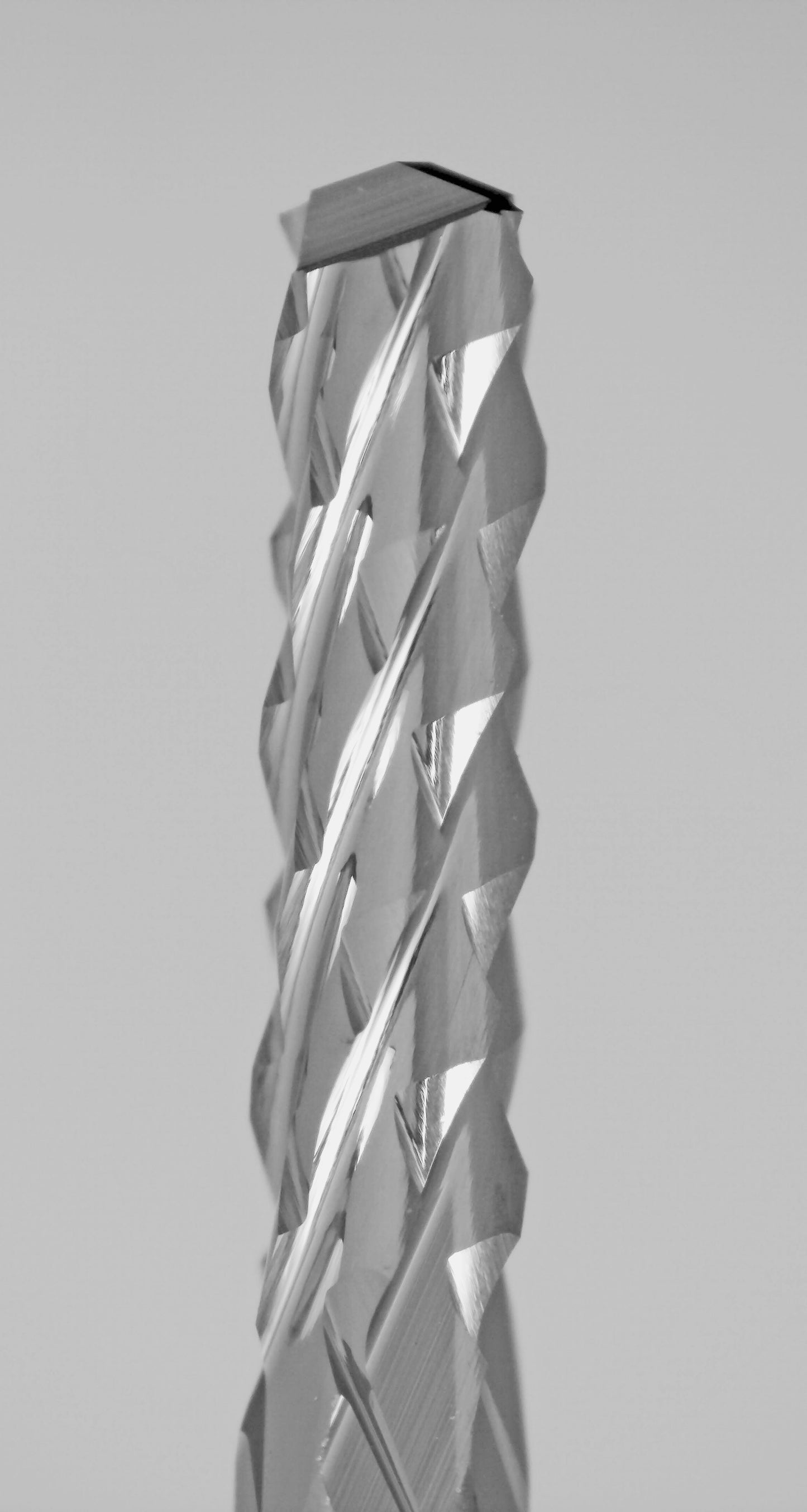 close-up of drill point tip on 1.40mm diamond flute carbide router