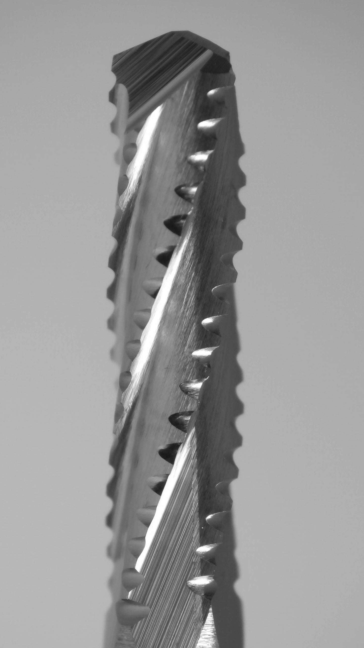 Drill point tip detail on 1.90mm chip breaker carbide router