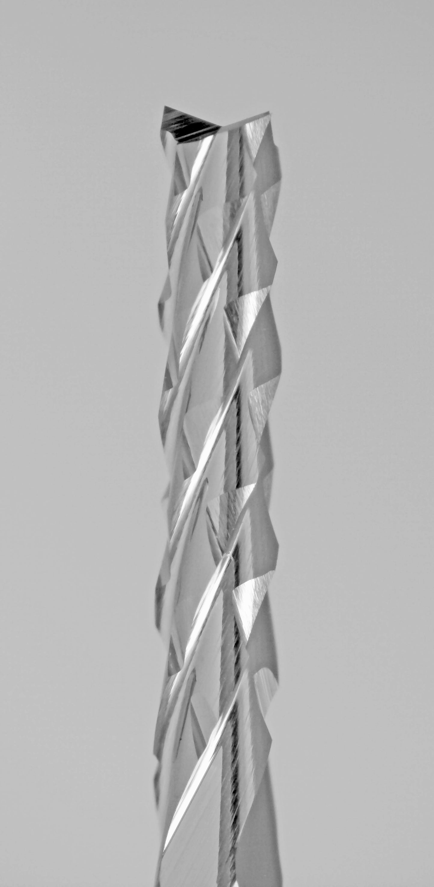 close-up of fish tail tip on 0.0394 inch diamond flute carbide router