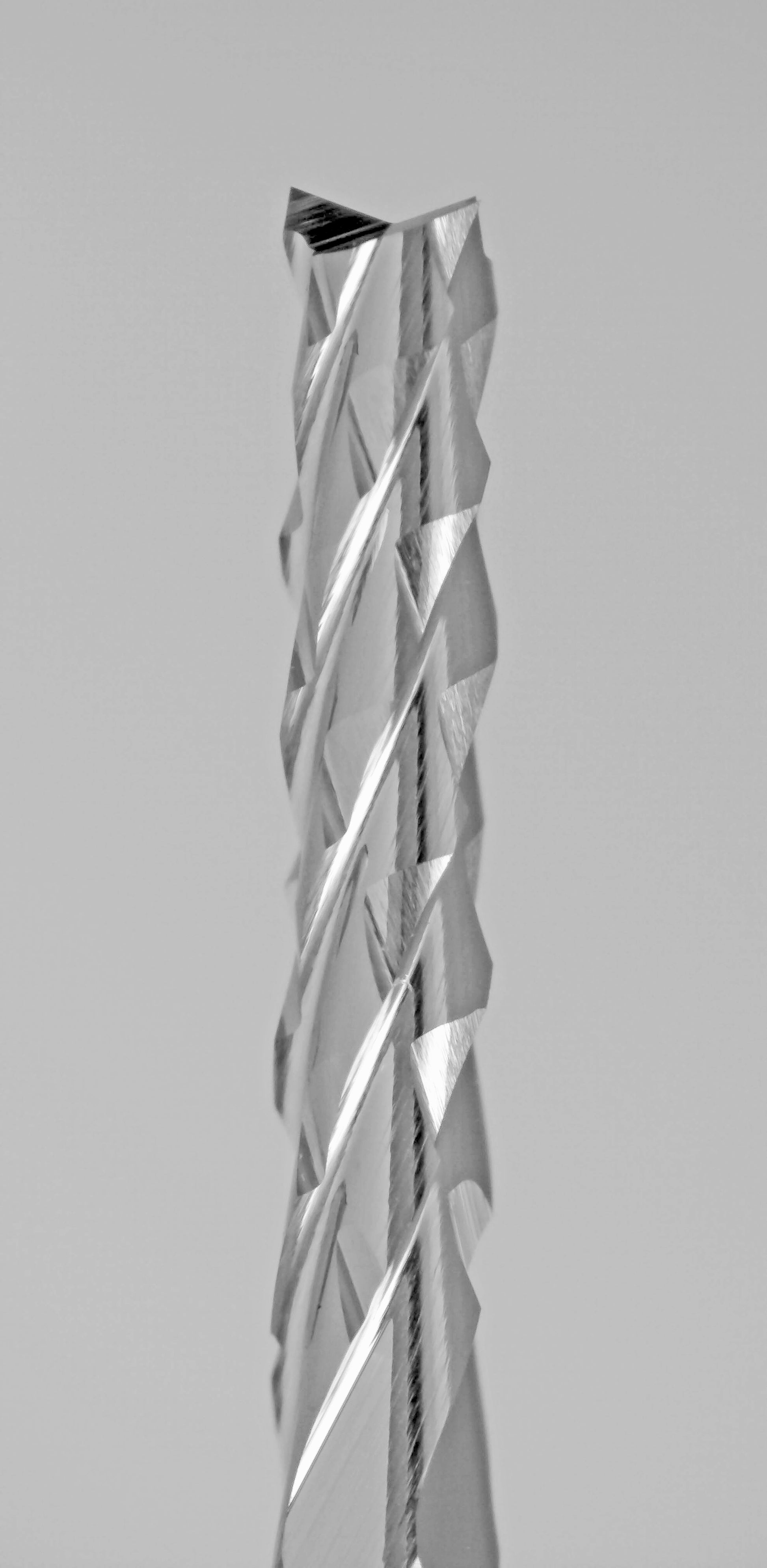 close-up of fish tail tip on 0.0394 inch diamond flute carbide router