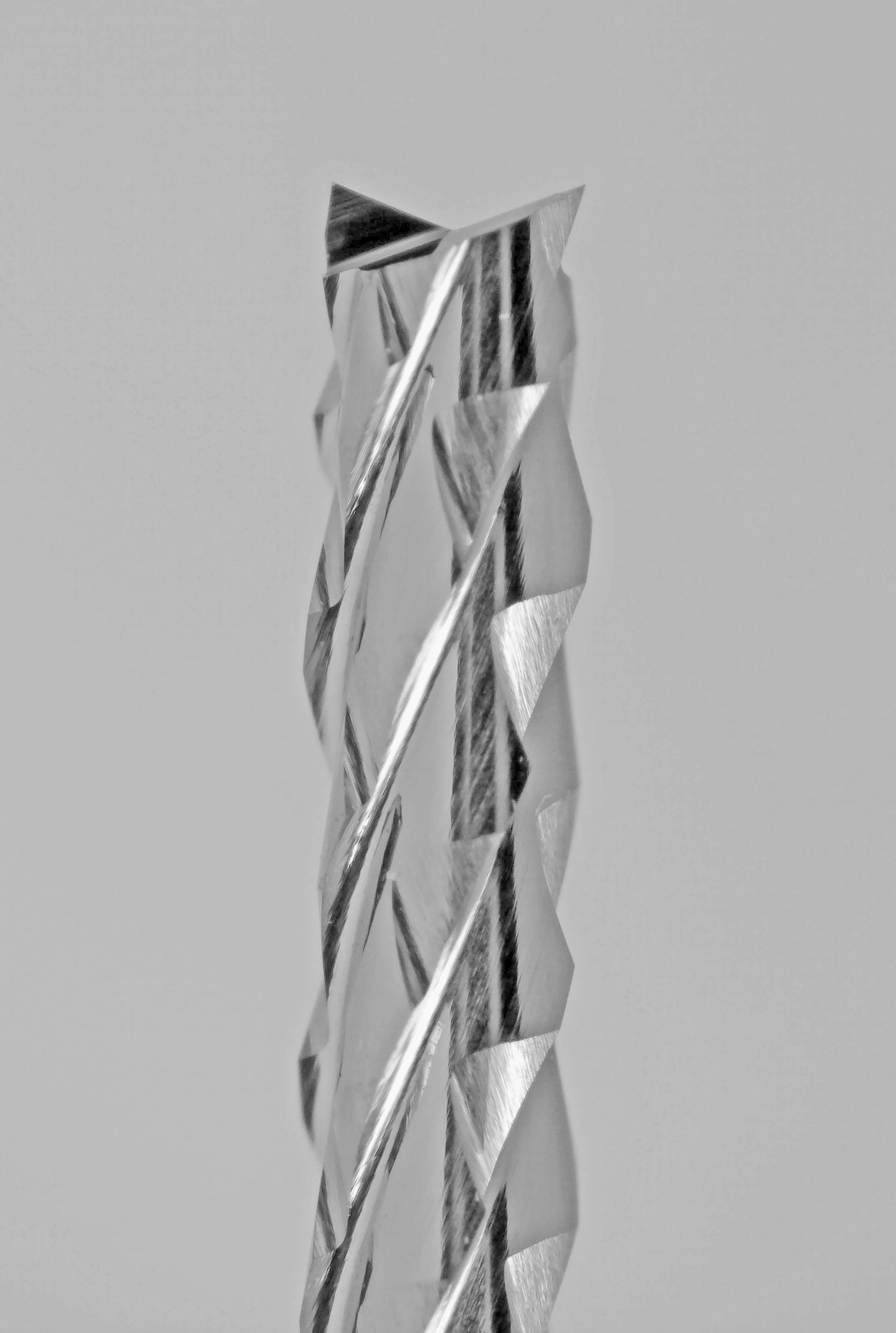 close-up of fish tail tip on 0.0472 inch diamond flute carbide router
