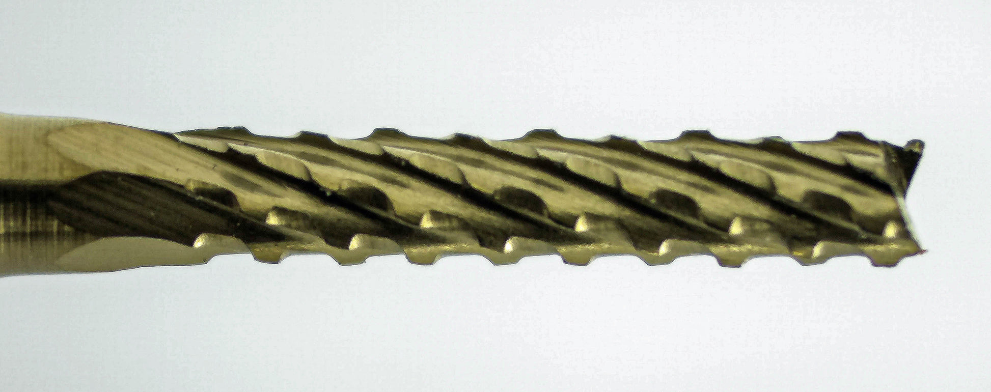 Close-up of fish tail tip on 1/16 diamond pattern TiN coated carbide router bit