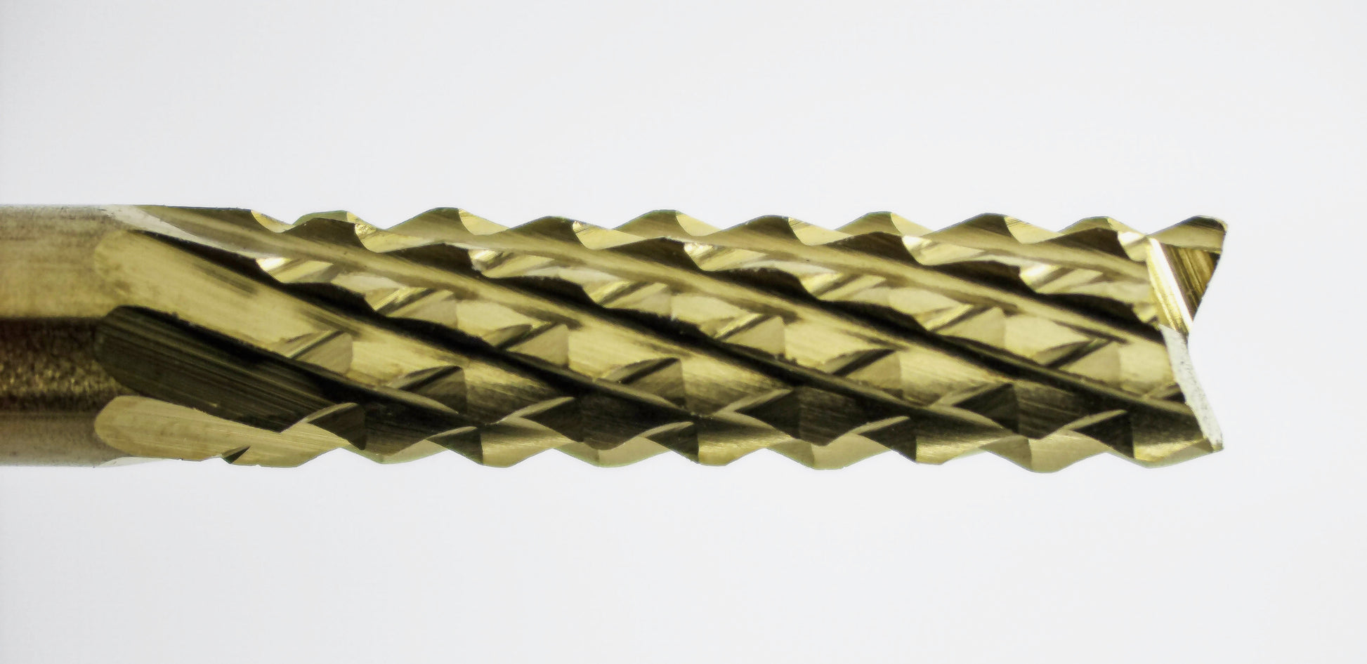 Close-up of diamond pattern cutting flutes on 1/8 TiN coated carbide router bitide-router-bit-flute-closeup