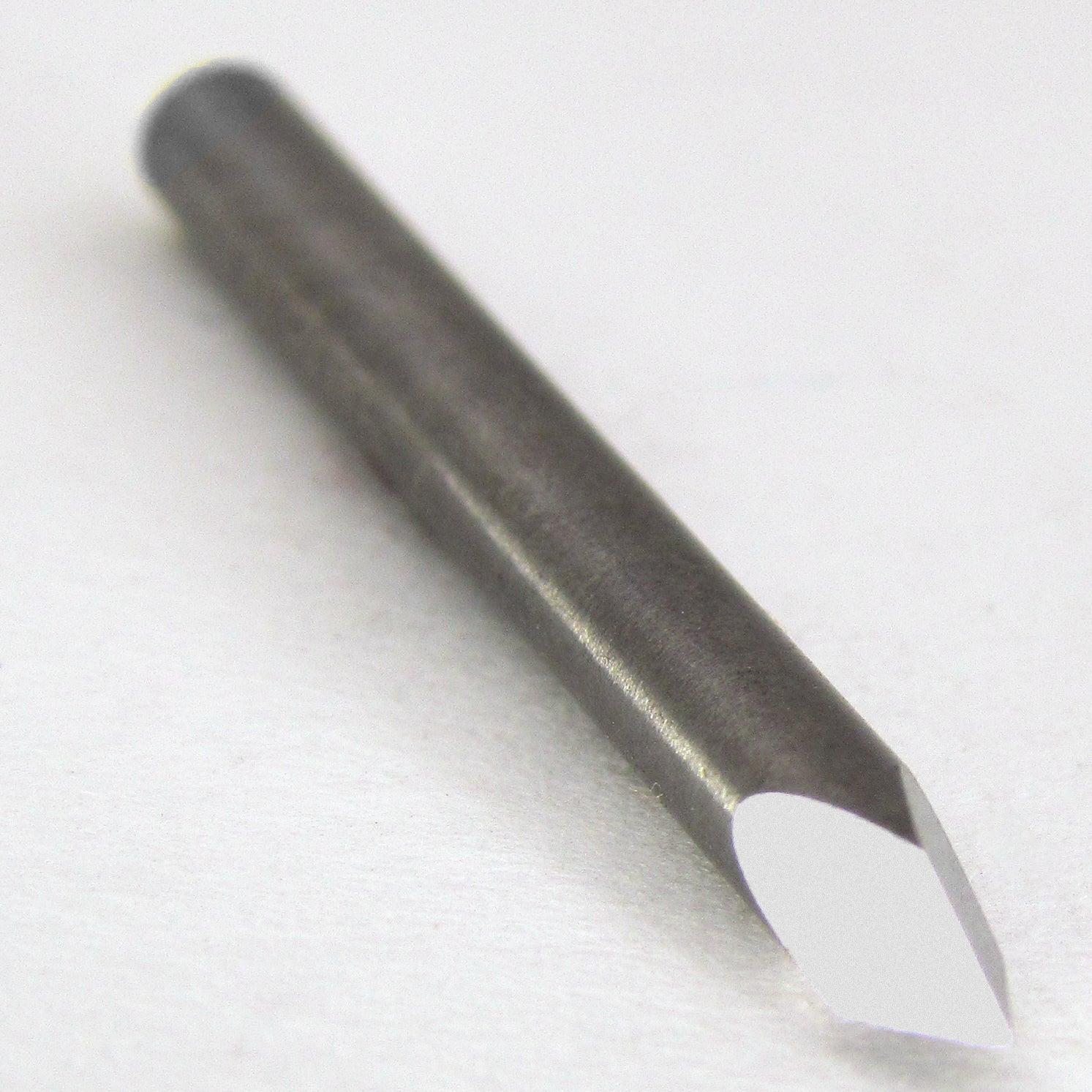 close-up of 60 degree 3-edge pyramid engraver tip for durable engraving