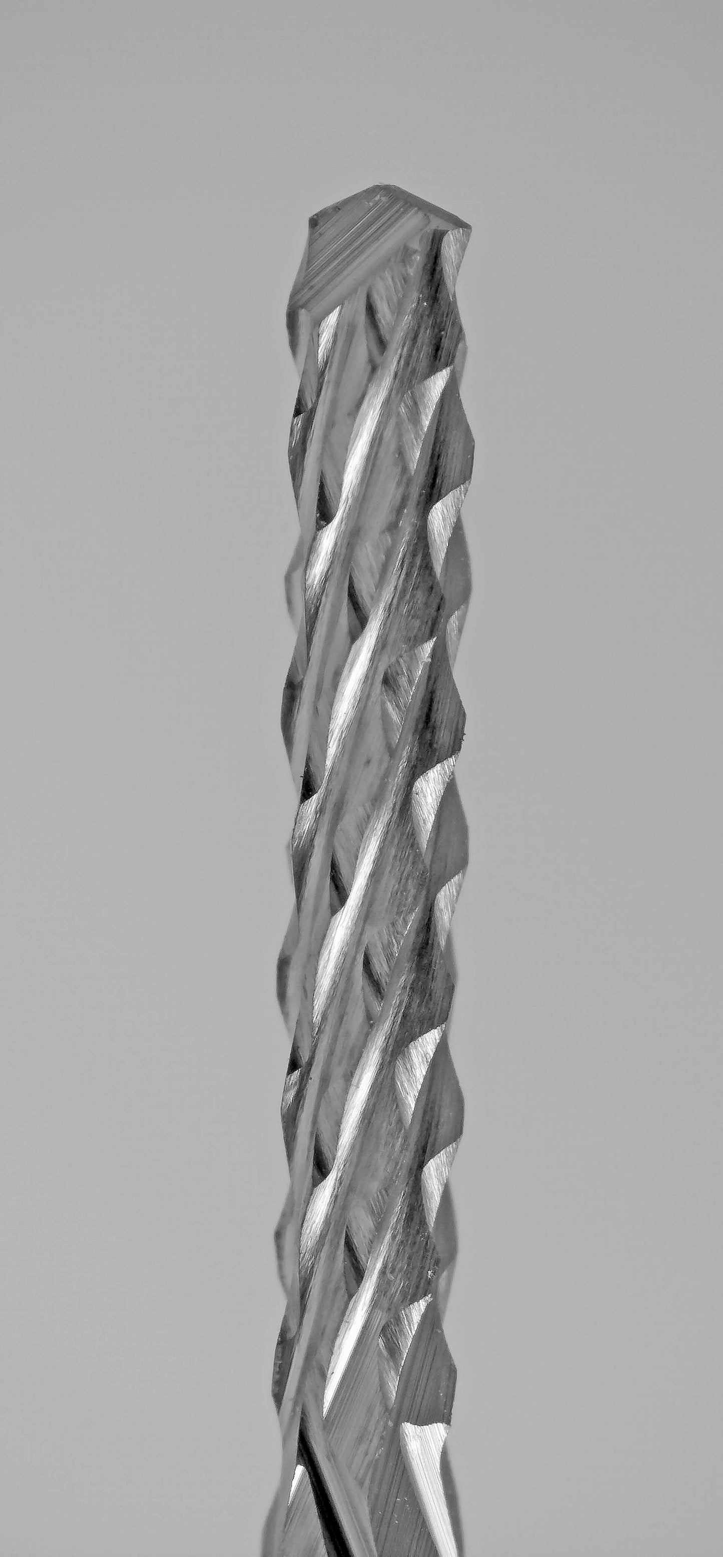 .036″ Diamond Pattern Carbide Router – Drill Point Tip R113