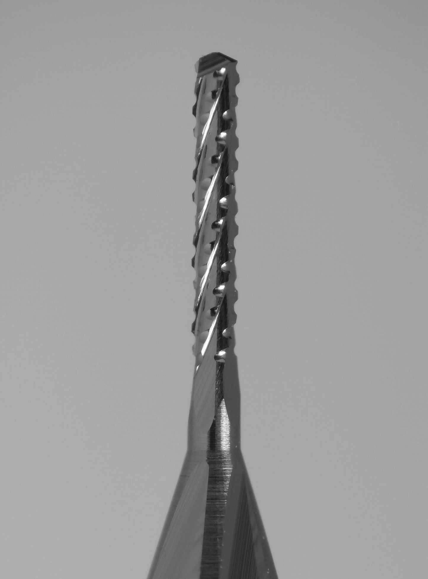 Drill point tip on 0.50mm chip breaker carbide router