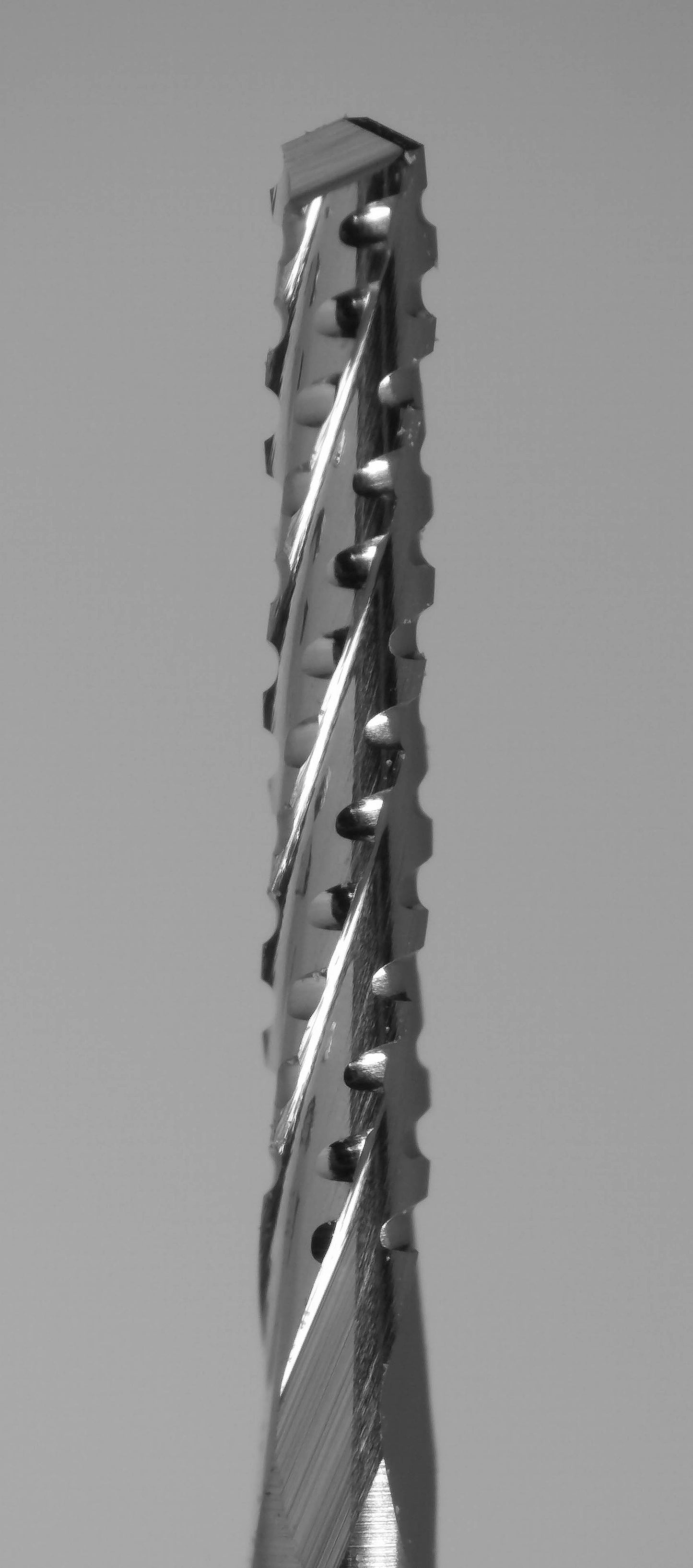 Drill point tip on 1/32 inch chip breaker carbide router