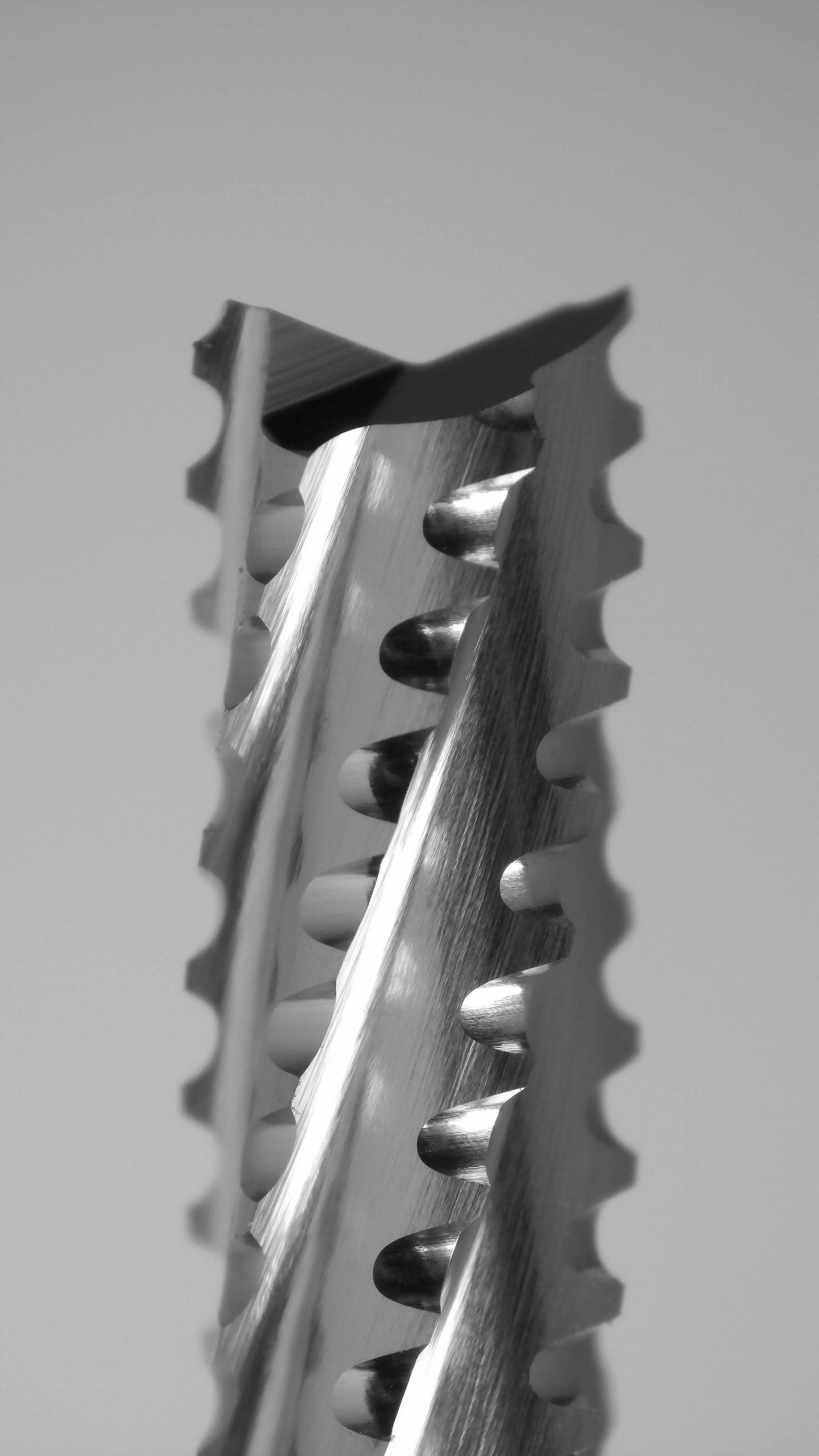 1/8″ Chip Breaker Carbide Router – .472″ LOC – Fish Tail Tip R172